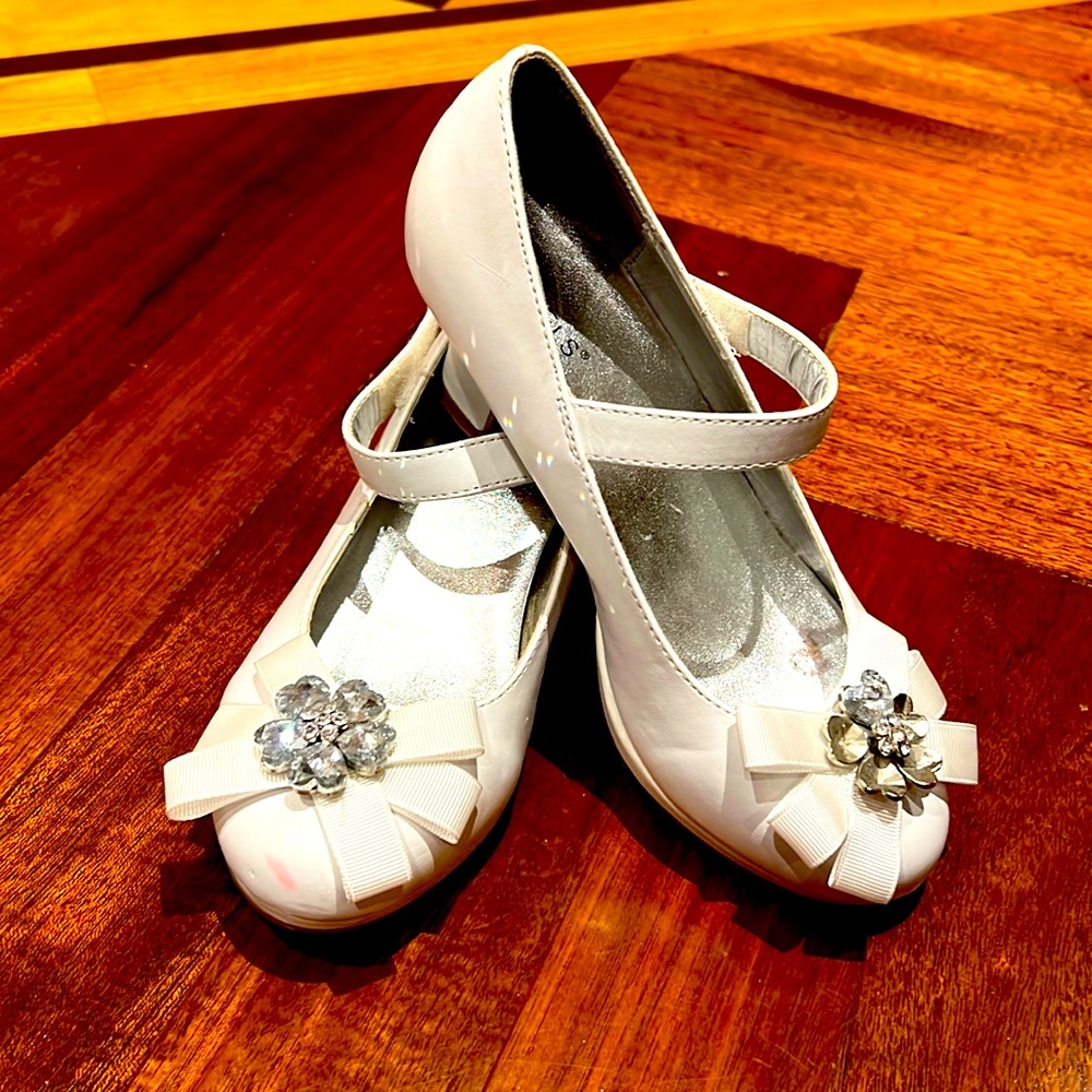 ❗️host pick❗️Girls shoes Jewels